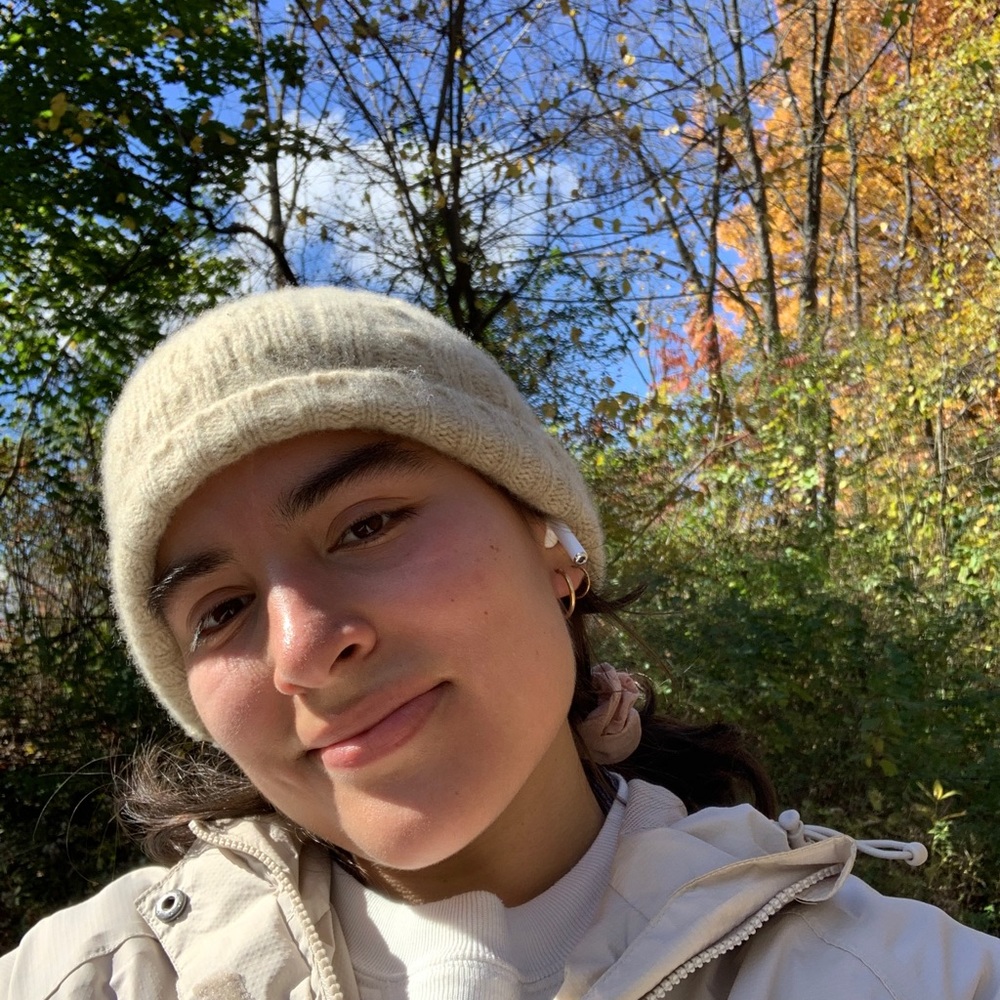 Meet your Posher, Marcela